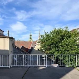 Palais Palffy Suits Wiedeń